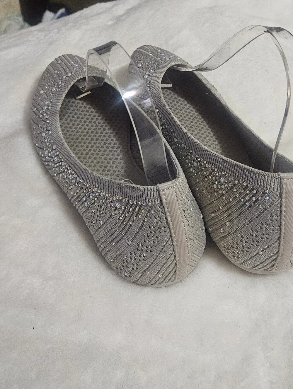 Skechers Taupe /Silver Glitter Knit Slip-On Flats Size 8 EUC